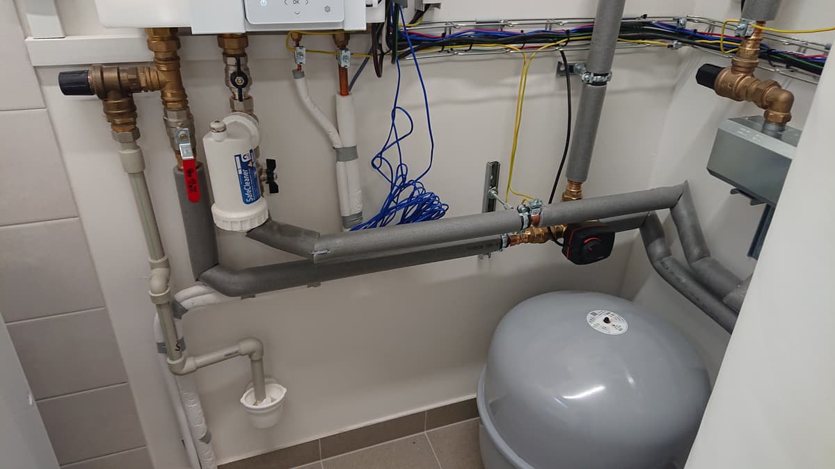 Tepelné čerpadlo — kompletace